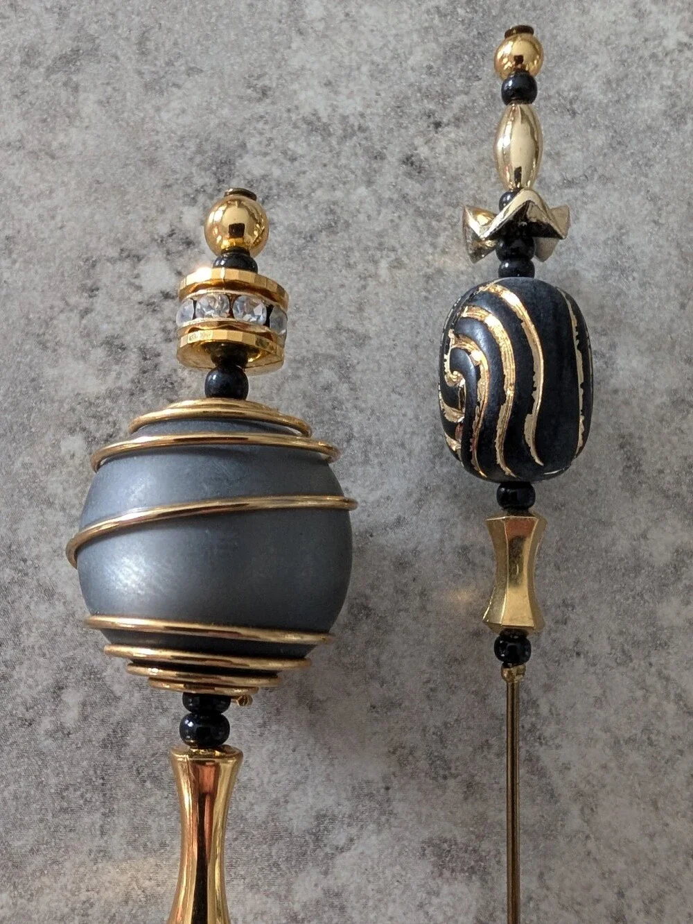 Vintage Black And Gold Tone Hat/Stick Pins